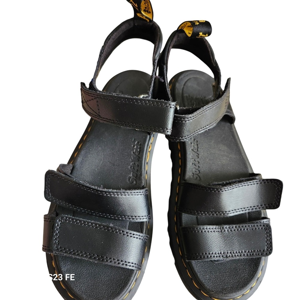 Dr. Martens Klaire J Big Girl's Size 5 US Black Leather Platform Chunky Sandals